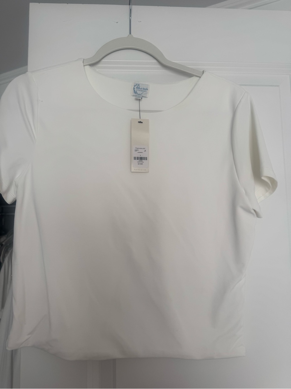 Francesca's Collections White Short-Sleeve Crewneck Top